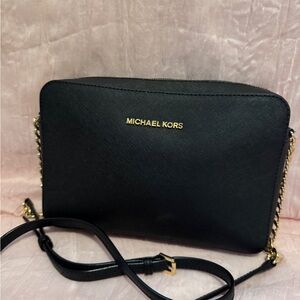 Michael Kors Elegant Black Crossbody Bag